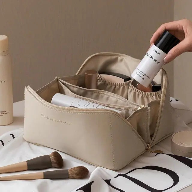 Voyage Beauty Bag